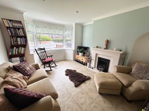 Lounge- click for photo gallery